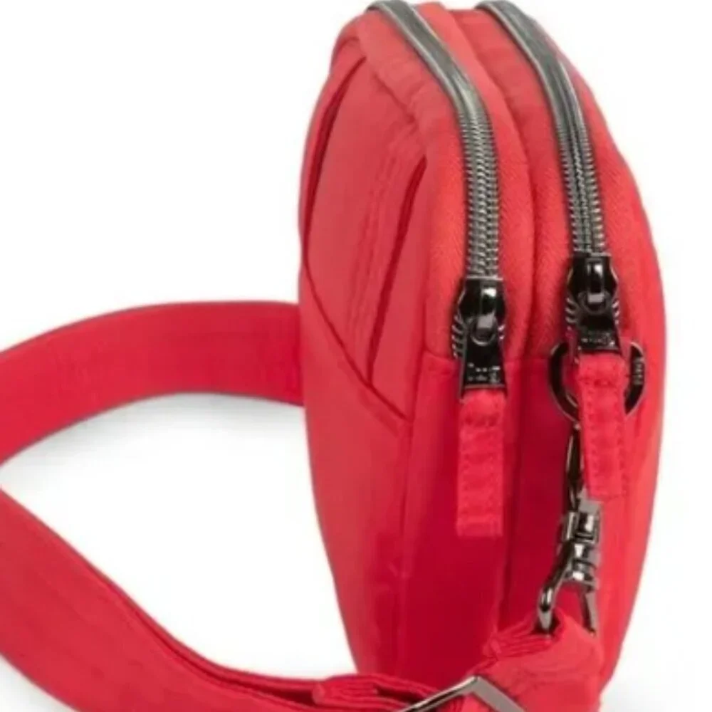 NWT- LUG- COUPE SE- Poppy Red